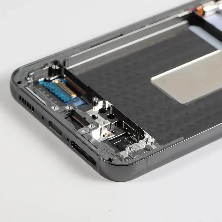 Scáileáin LCD S23